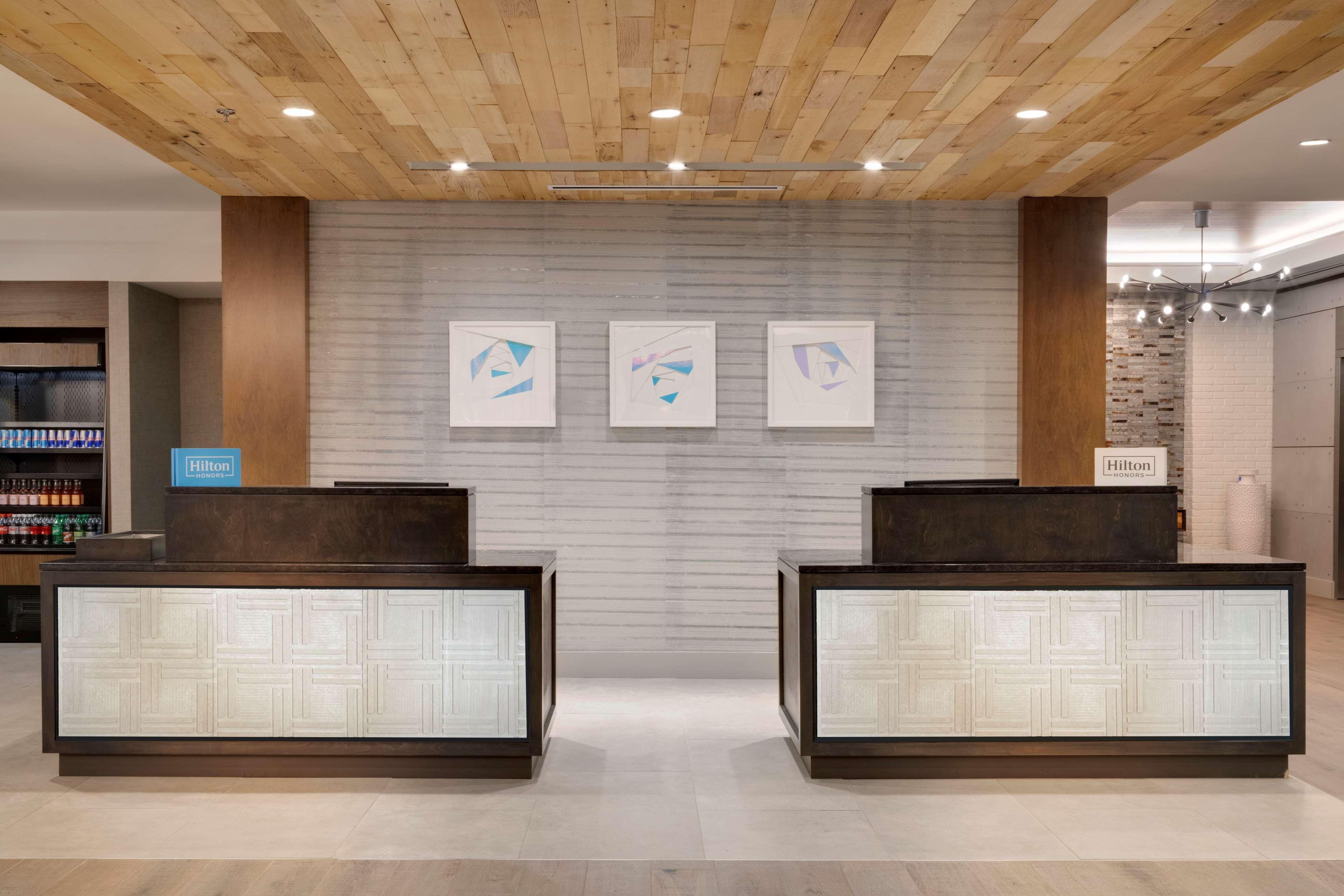 Hilton Garden Inn Haymarket Ngoại thất bức ảnh