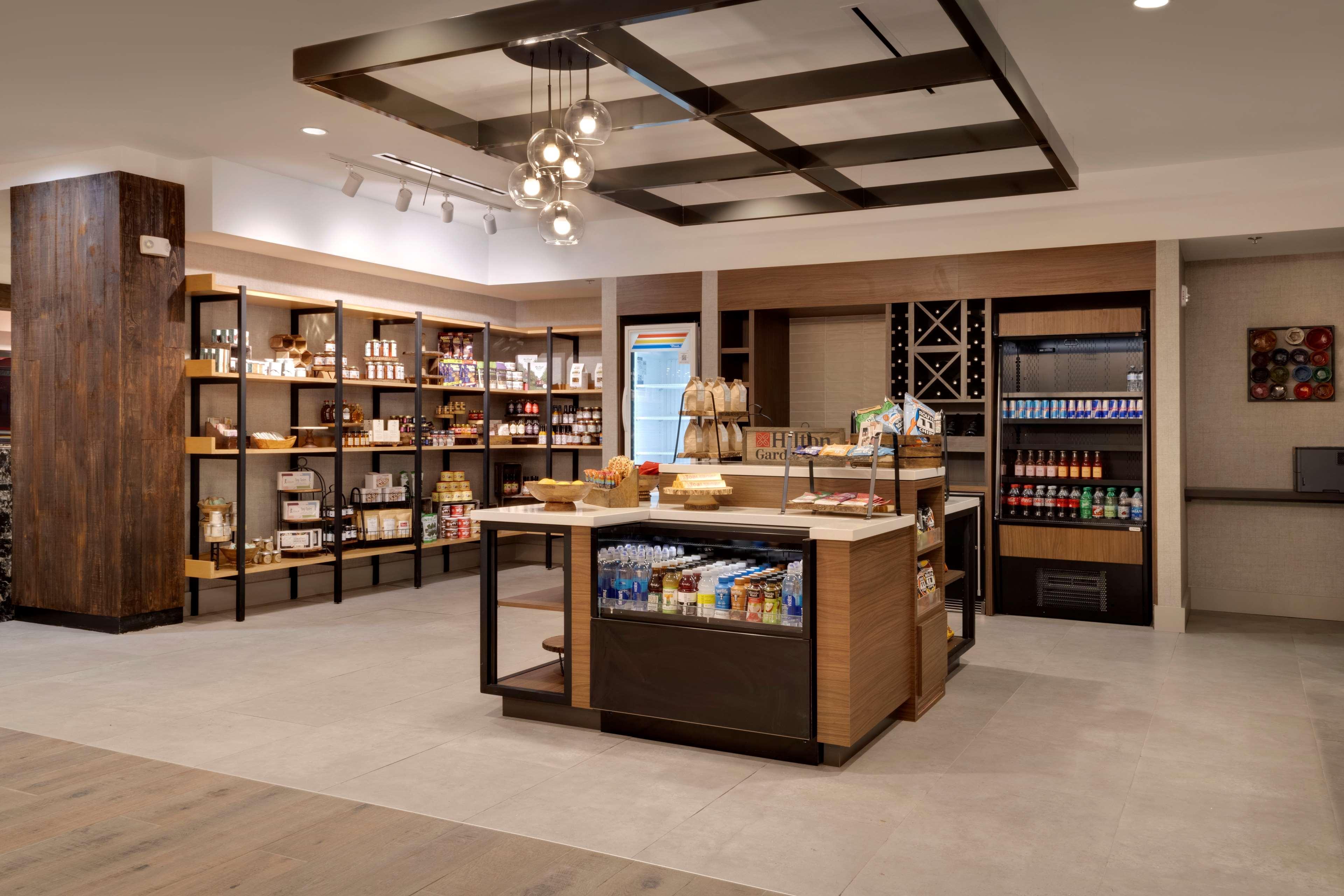 Hilton Garden Inn Haymarket Ngoại thất bức ảnh