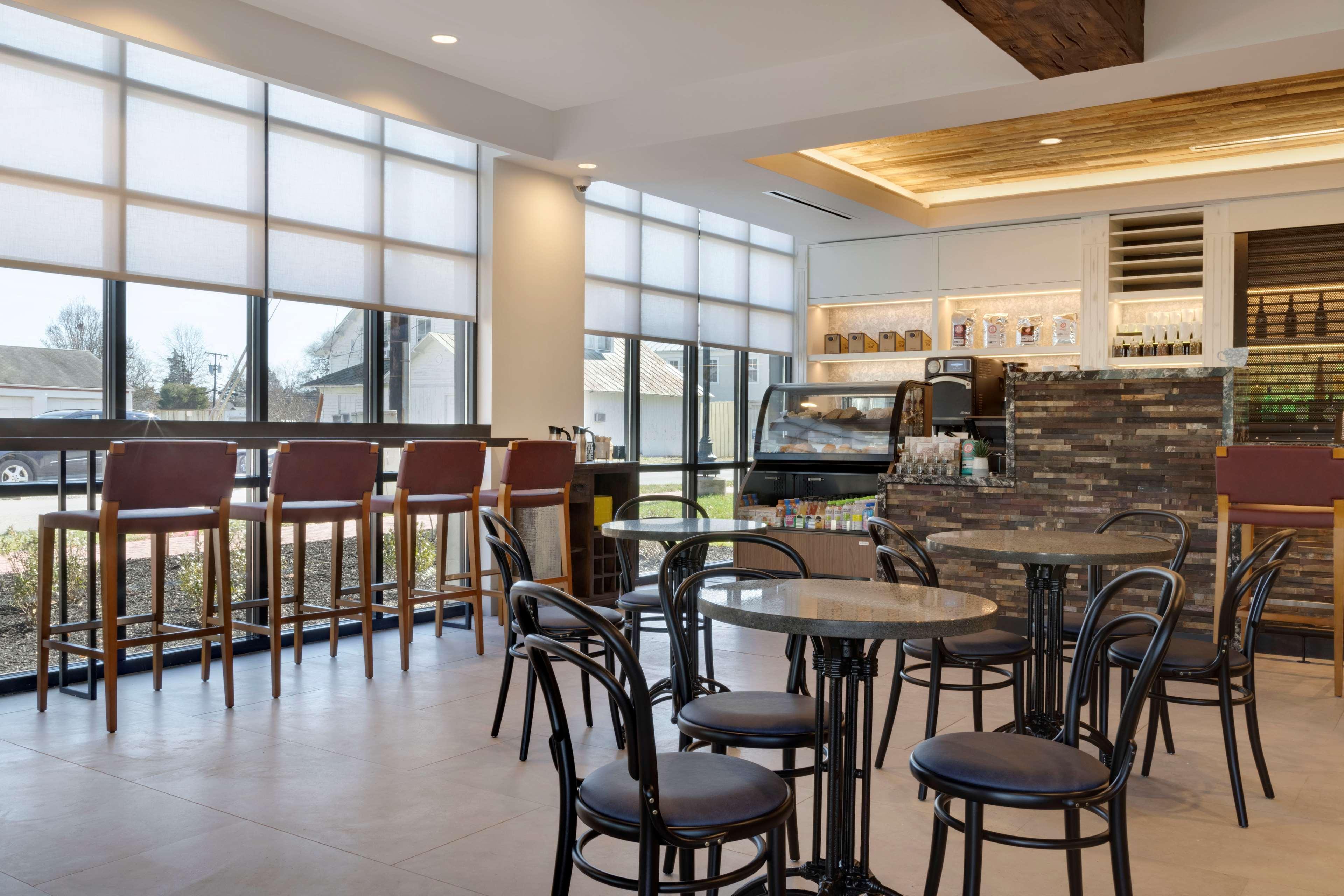 Hilton Garden Inn Haymarket Ngoại thất bức ảnh