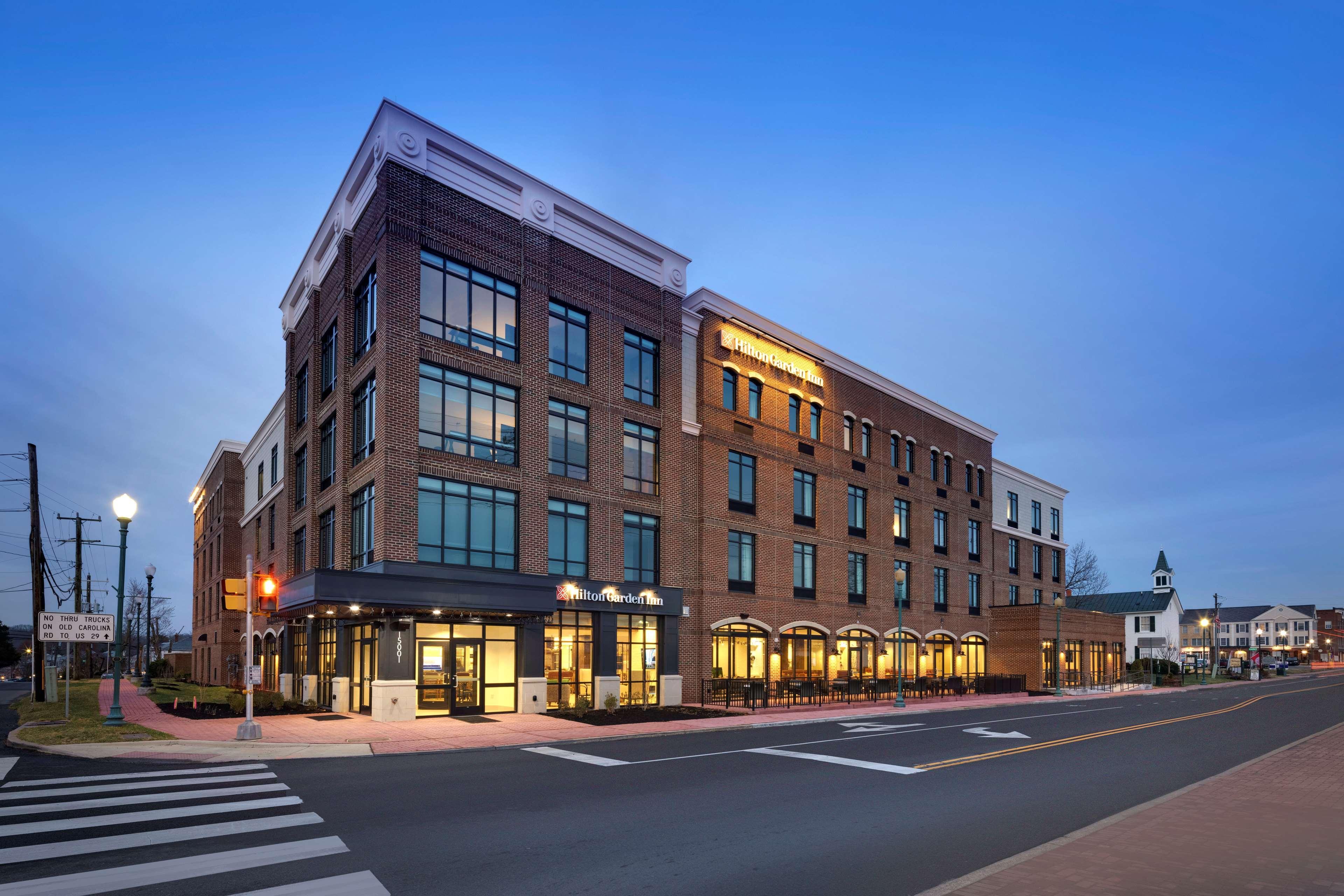 Hilton Garden Inn Haymarket Ngoại thất bức ảnh